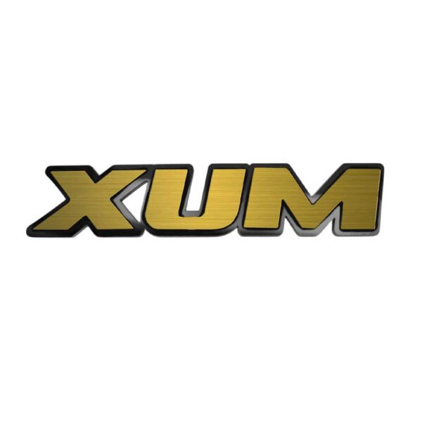 آرم XUM طلایی